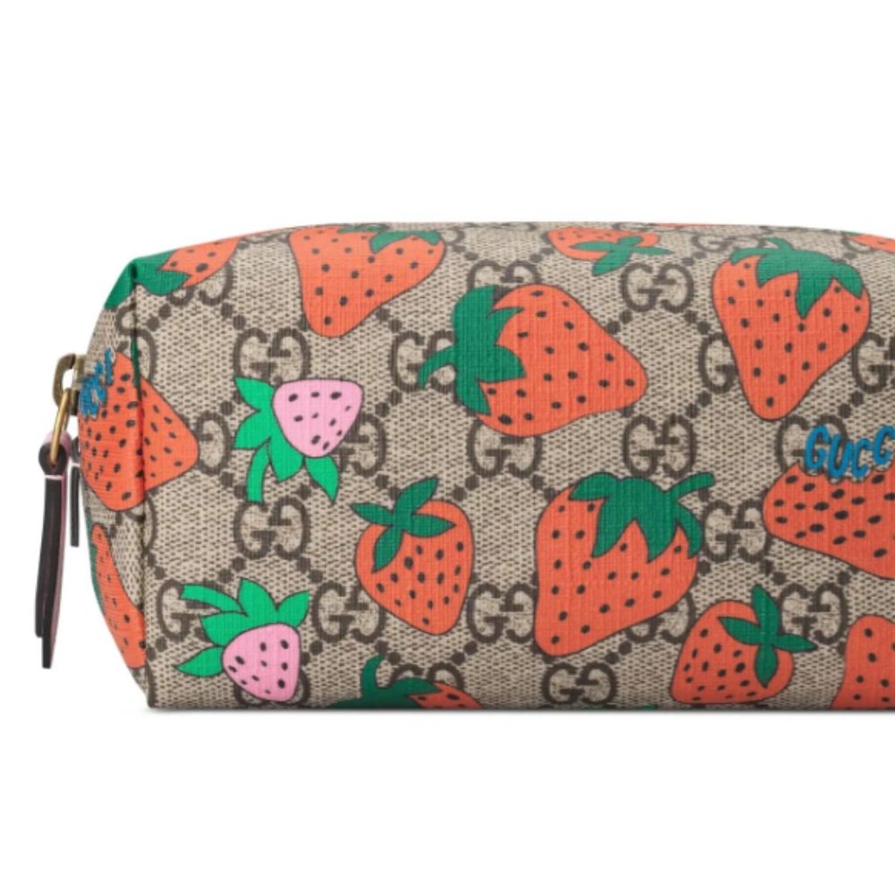 Gucci Strawberry GG Supreme Canvas Cosmetic Pouch ๐ ๐ - Picture 14 of 14